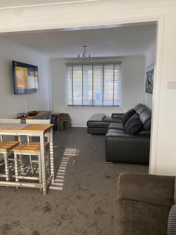 Riverside Park Ground Floor Apartment - St Neots Eksteriør bilde