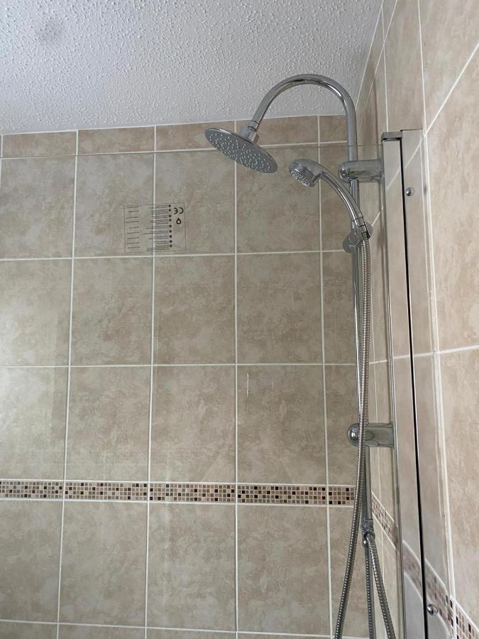 Riverside Park Ground Floor Apartment - St Neots Eksteriør bilde