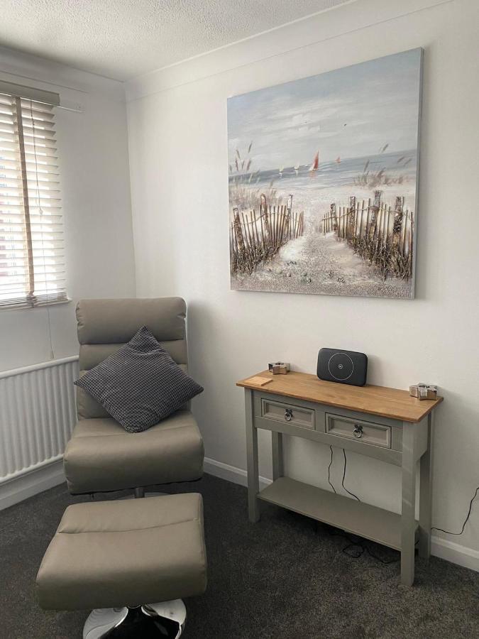Riverside Park Ground Floor Apartment - St Neots Eksteriør bilde
