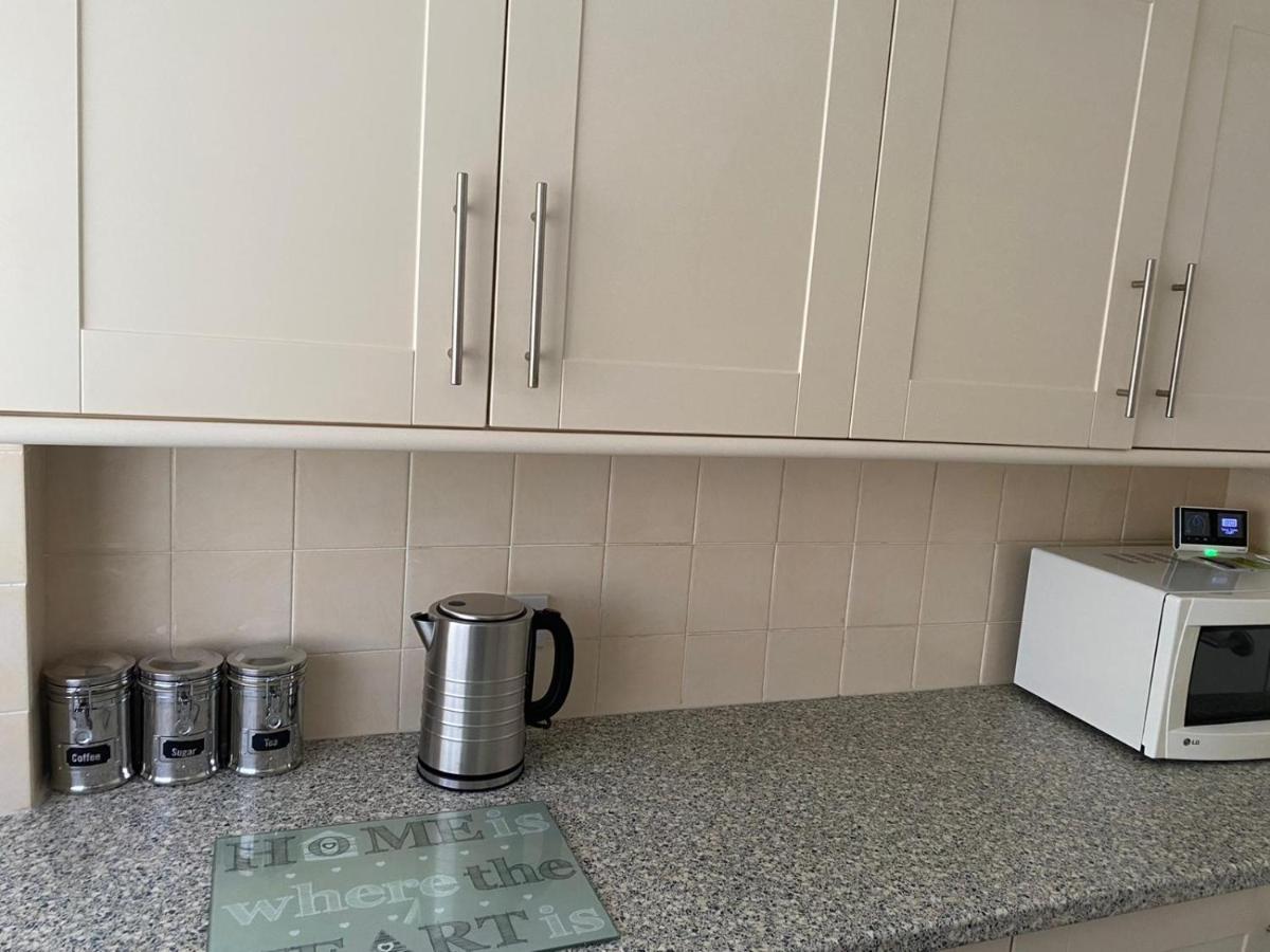 Riverside Park Ground Floor Apartment - St Neots Eksteriør bilde