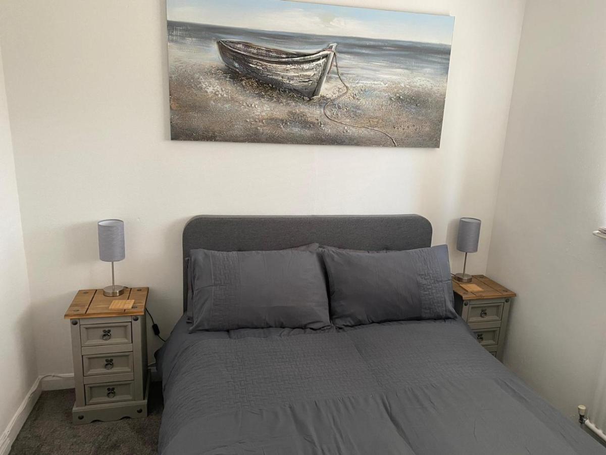 Riverside Park Ground Floor Apartment - St Neots Eksteriør bilde